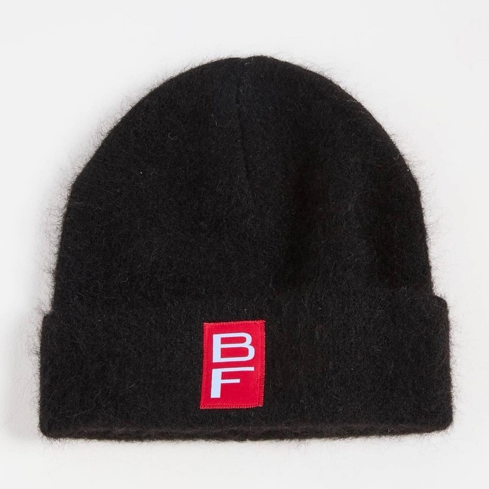 New w/ Tags By Far Alpaca Hat in Black.
